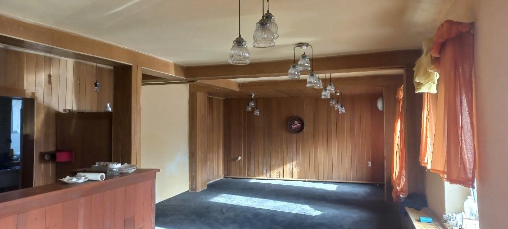 Prodám dům s restaurací bytem a sálem zahrada - 2
