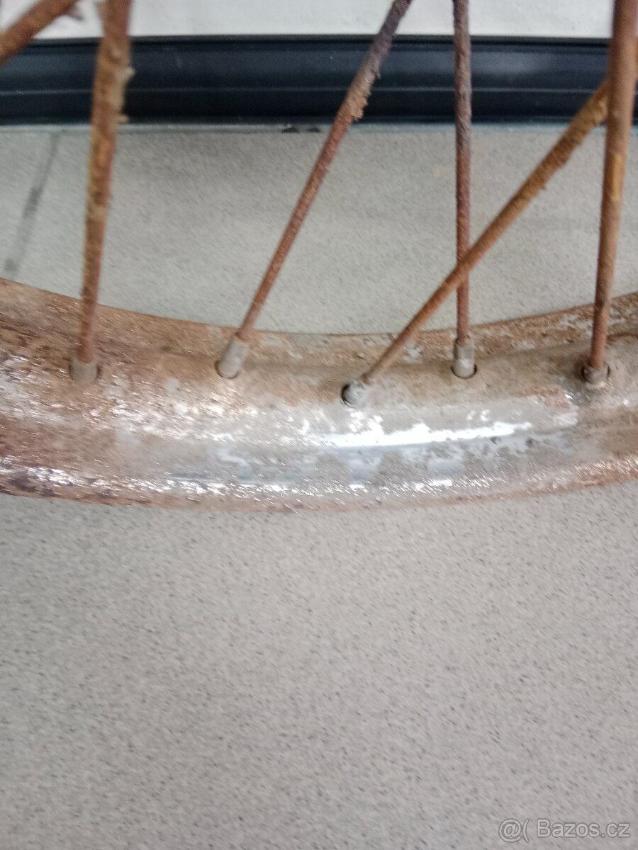 Prodám na Jawa Perák - Originál Chromované Kolo .. - 2