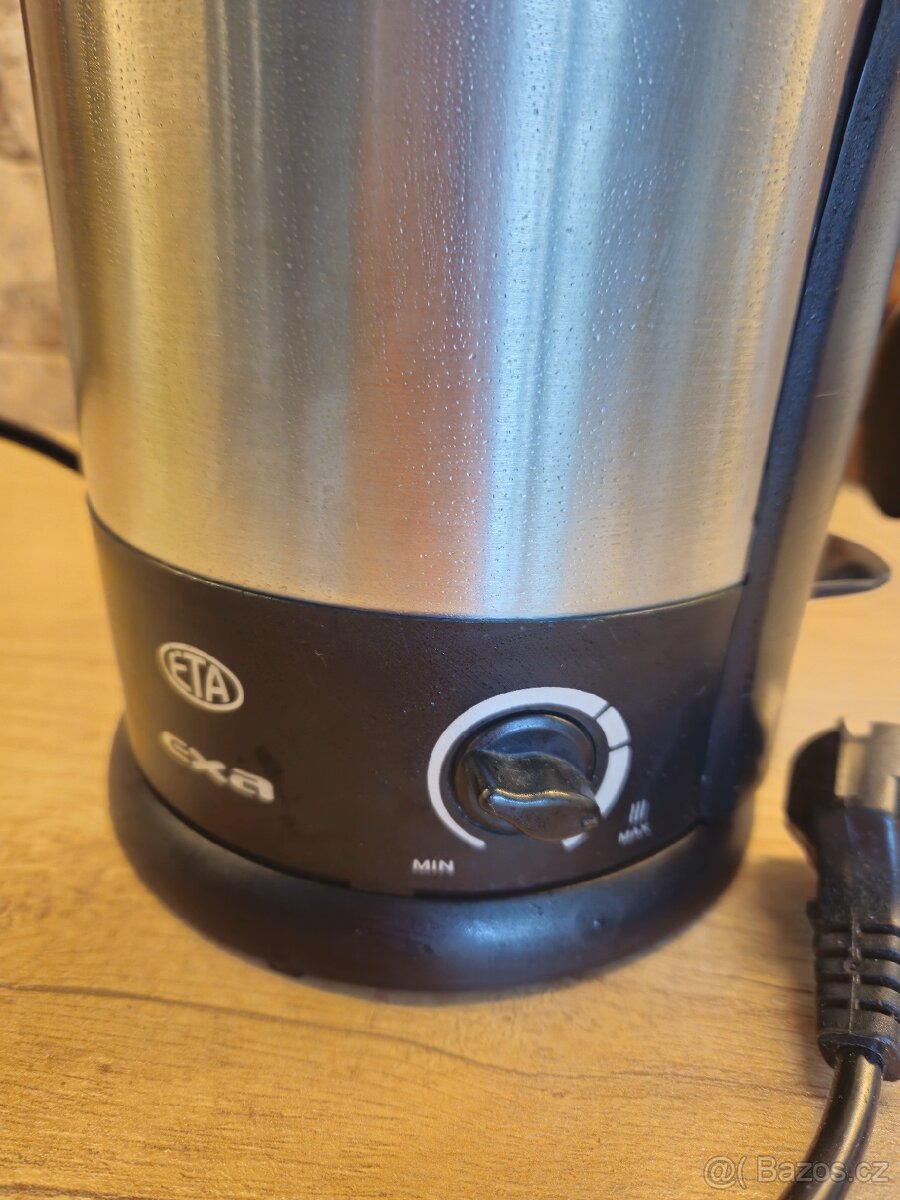 Rychlovarná nerezová konvice Eta - 2