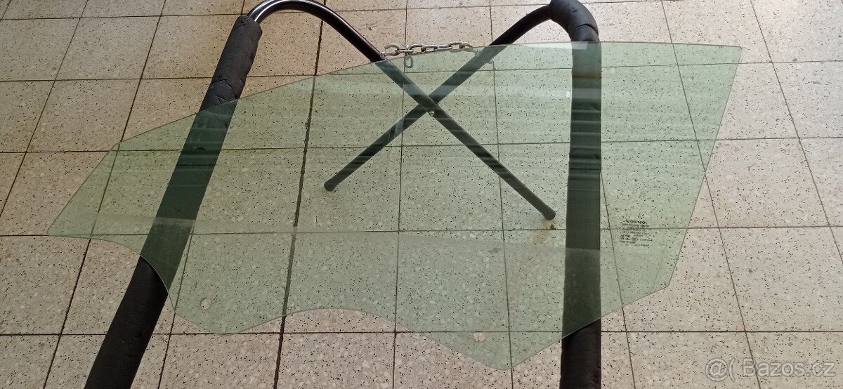 Sklo do předních dveří Volvo v90, V90CC, S90 - 2