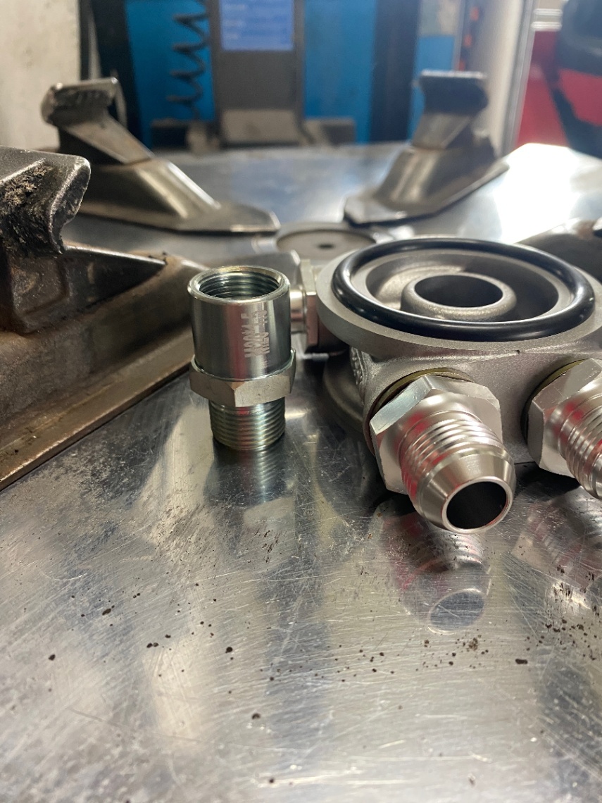 Adaptér pro montáž olejového chladiče - 2