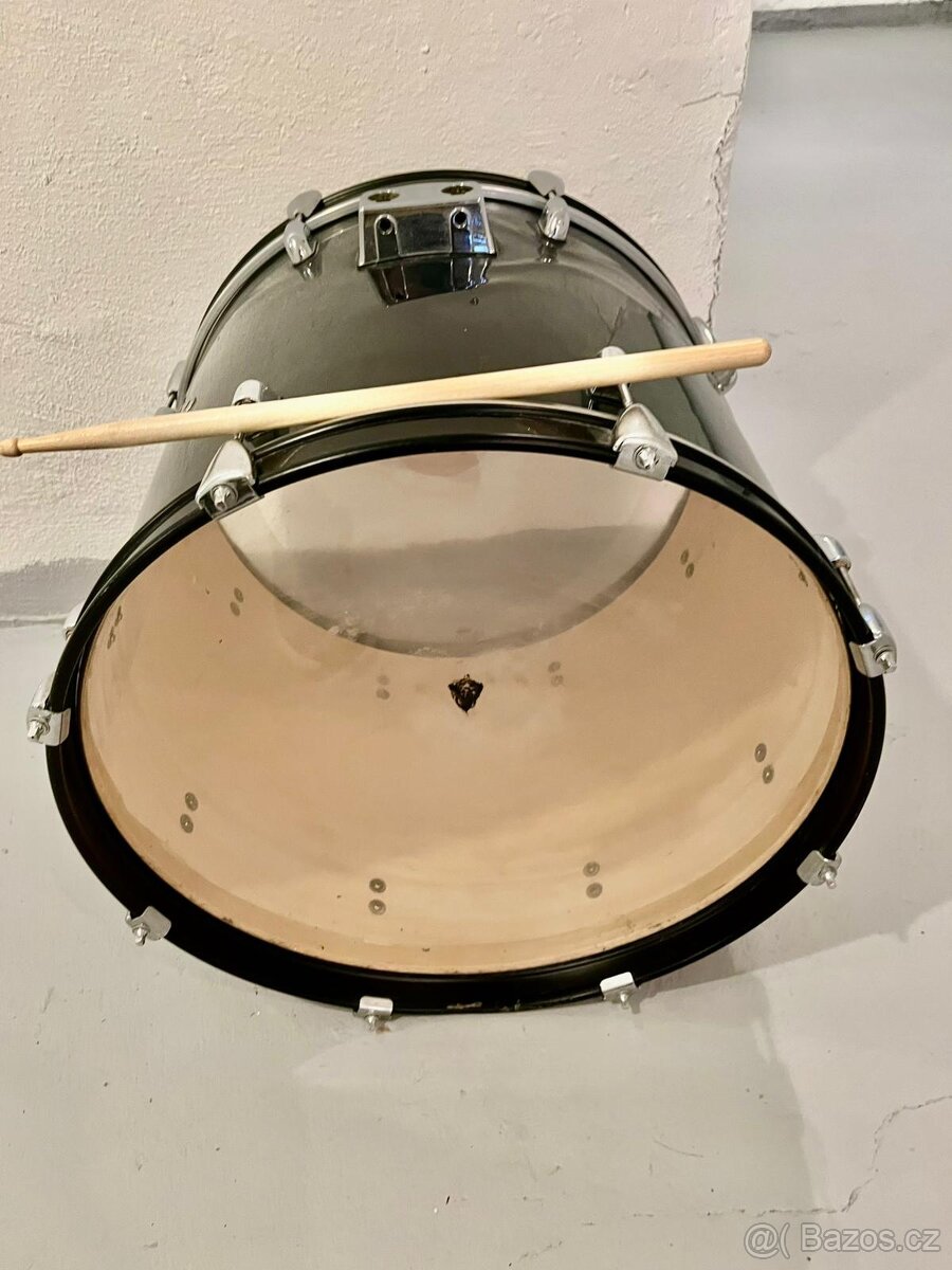 Buben na fandění. - 2