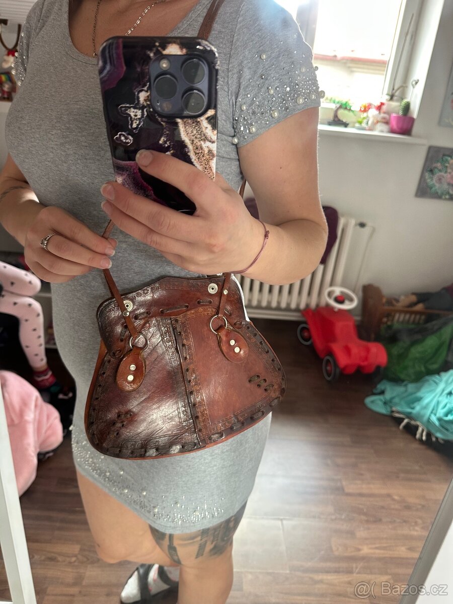 Starožitná kabelka - ruční práce - 2