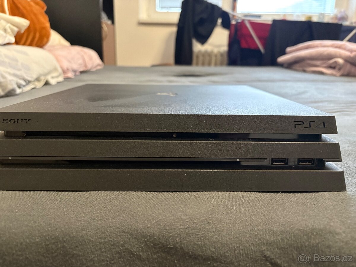PlayStation 4Pro - 2