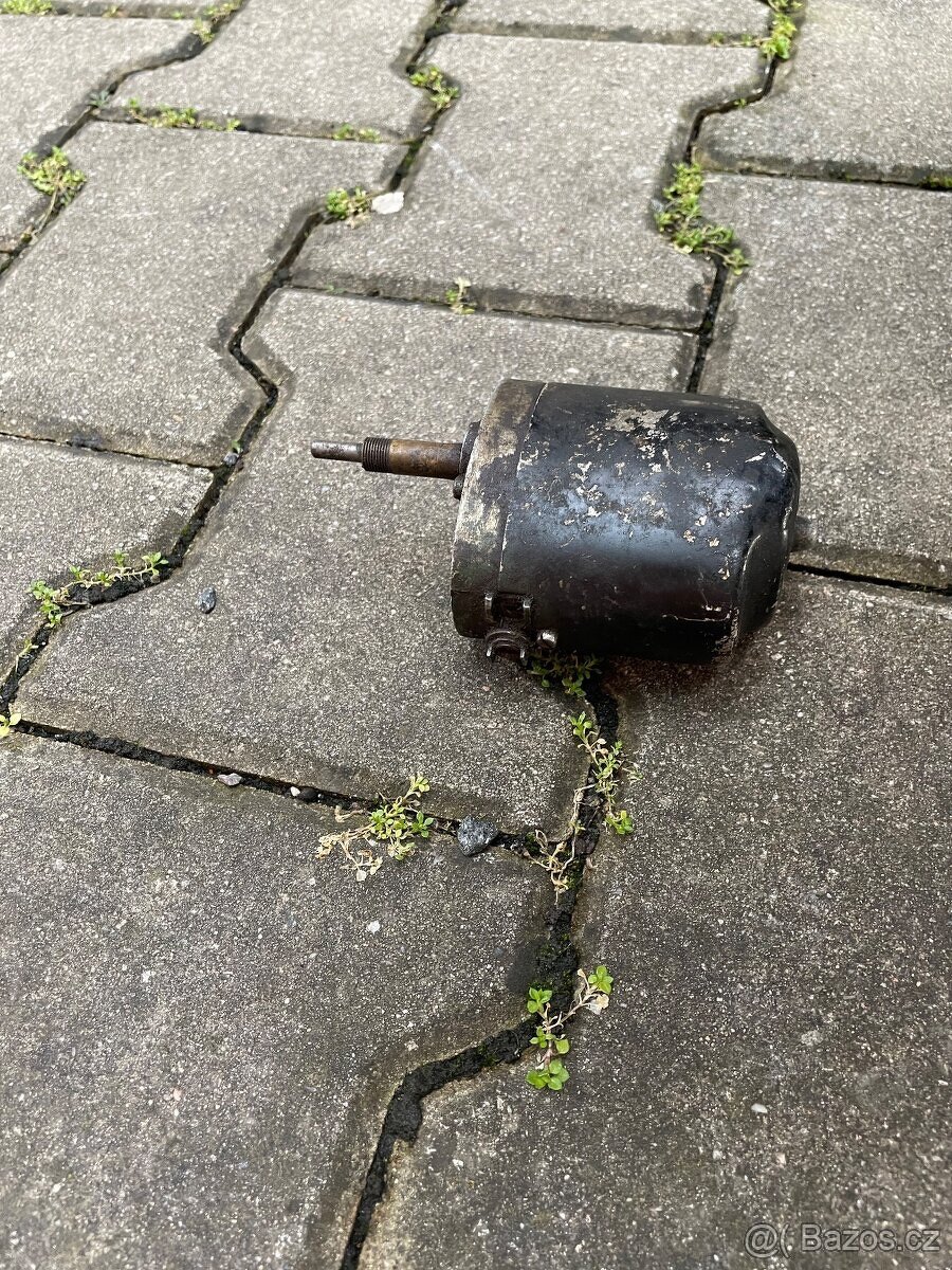 Motorek stěrače 12V - 2