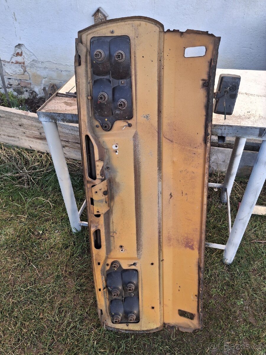 Zadní čelo škoda 120 - 2