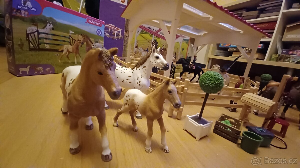 Schleich jezdecká škola - 2
