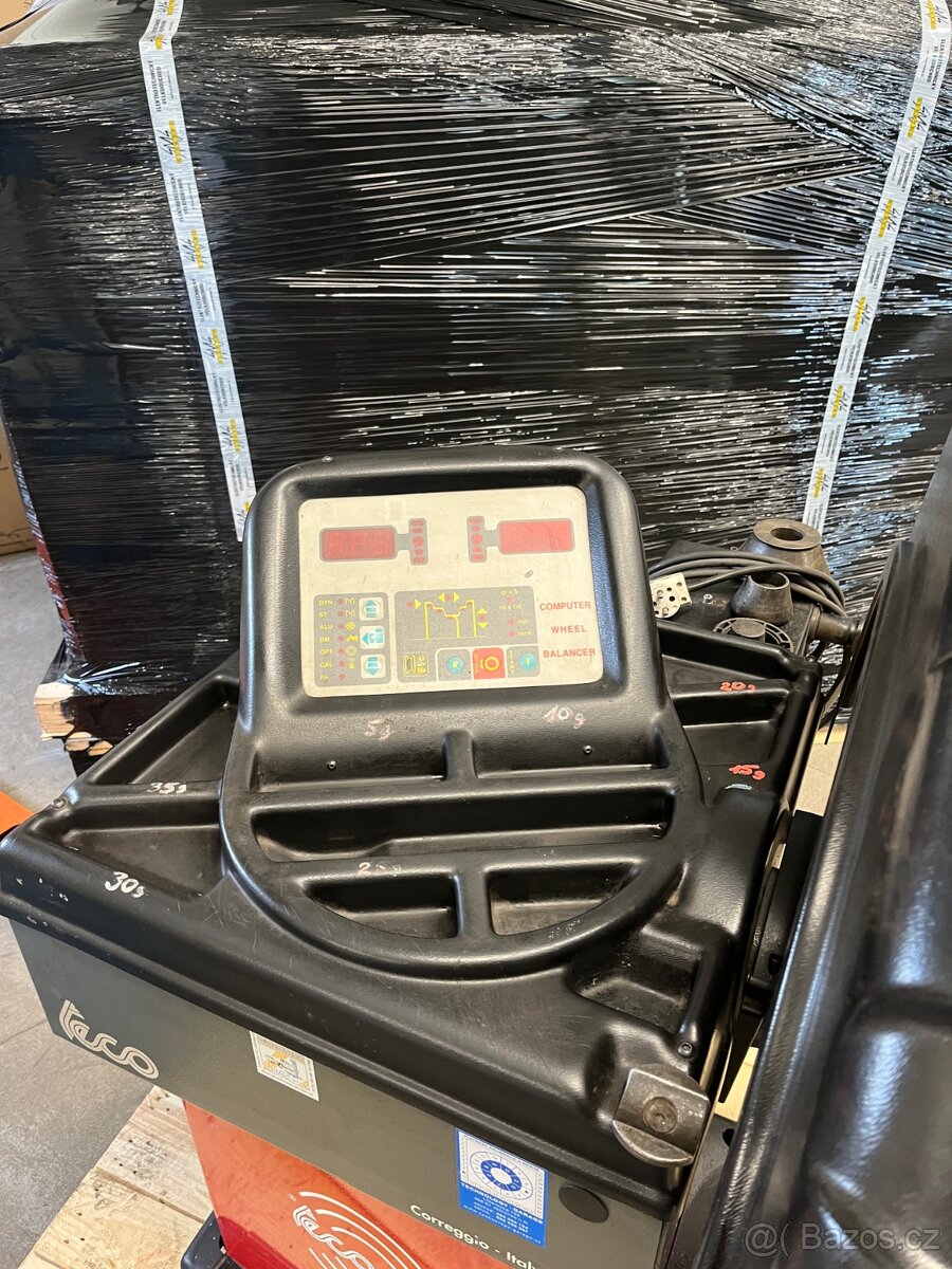 Vyvažovačka kol TECO 74 - 2