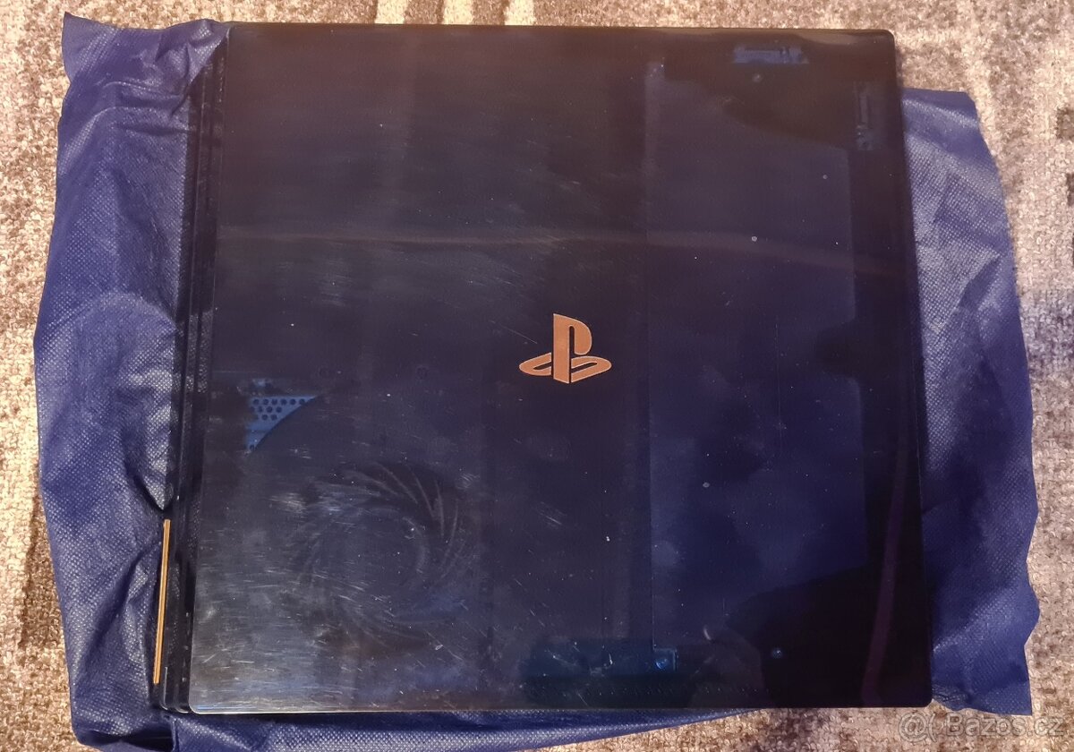 PS4 500 milion limited edition - 2