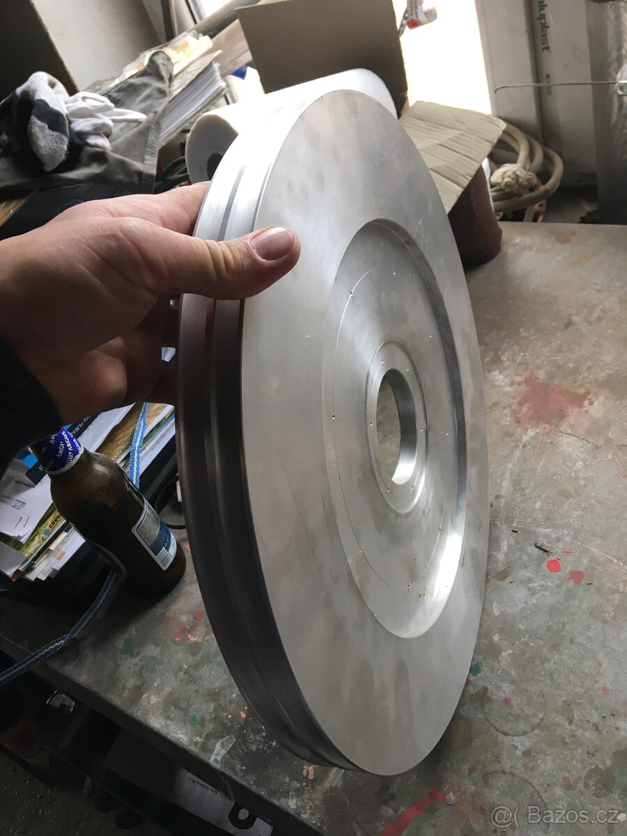 Řemenice pneusej - 2