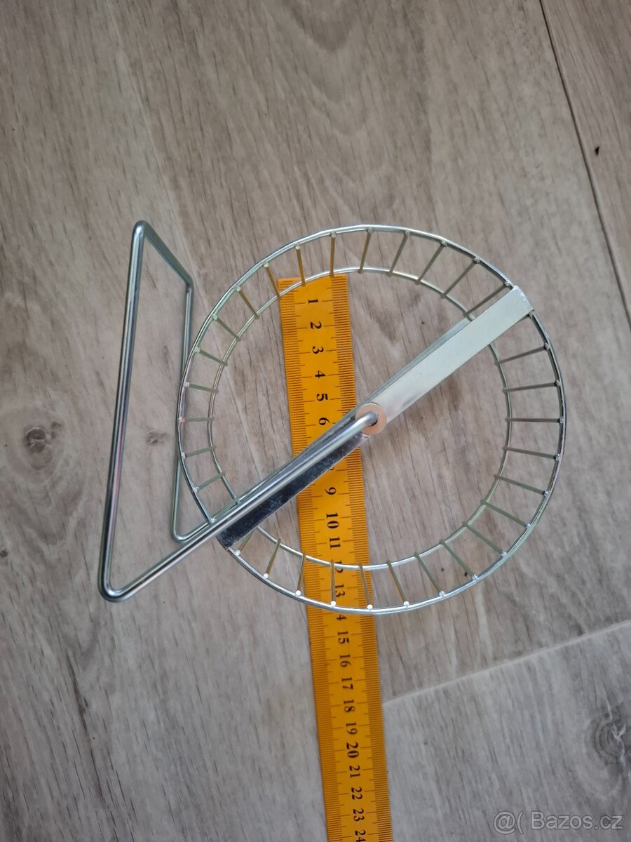 Nové kolečko pro křečka - 2