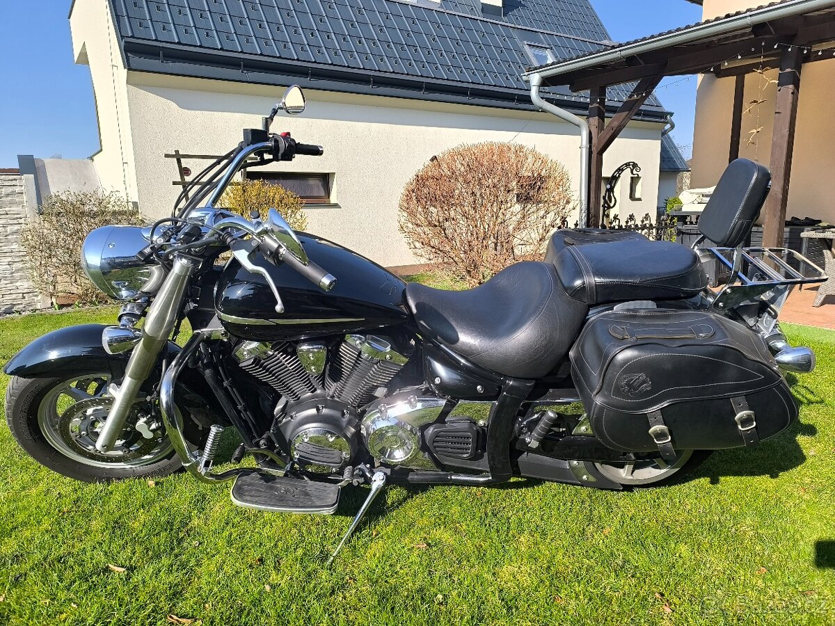 Yamaha XVS 1300A - 2