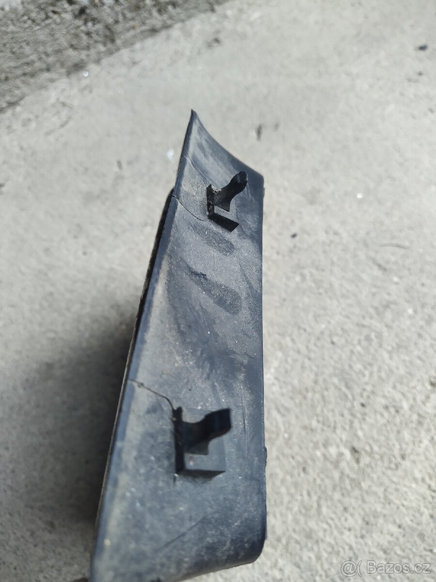 Alfa Romeo 156 mřížka - 2