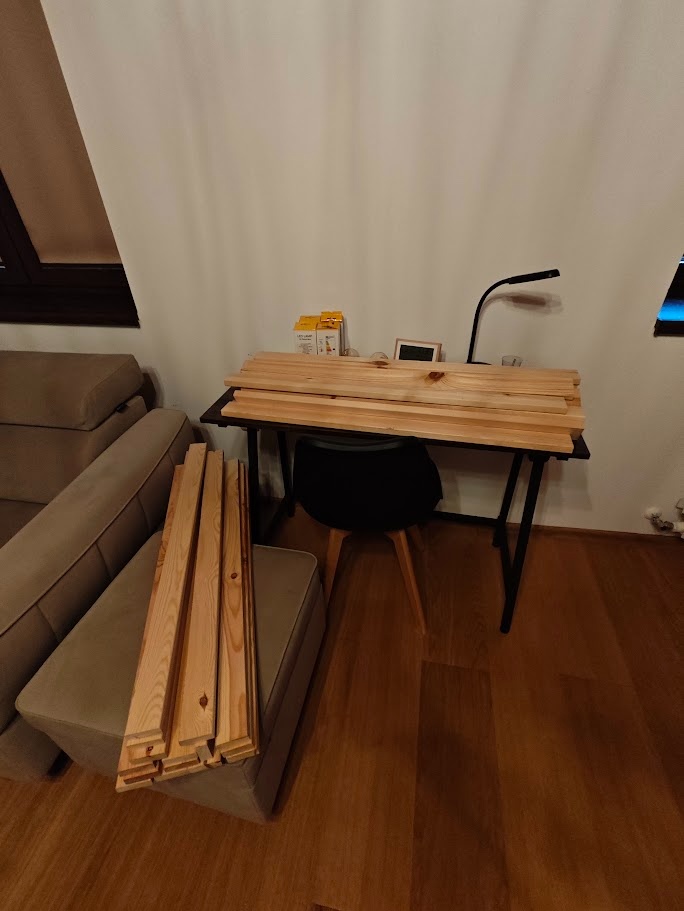 Dřevěné postele s matrací - 2