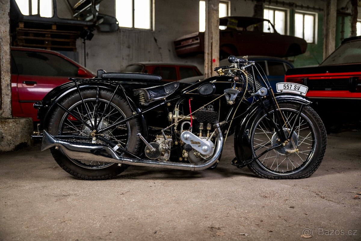 ARIEL 557 SV + SAJDKÁR - 2