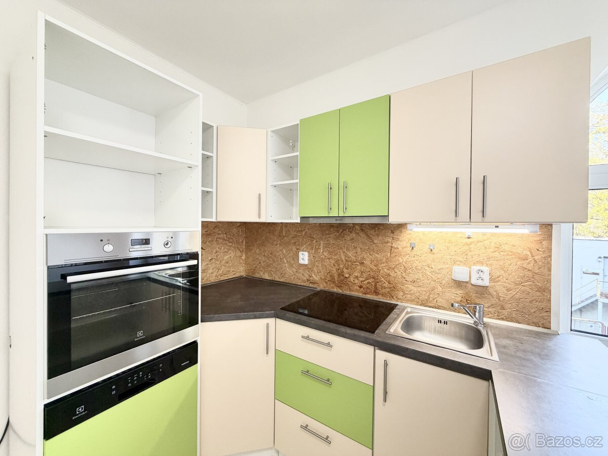 Pronájem bytu 2+1, U Věže, Liberec, 13200 Kč/měs, 60 m2 - 2