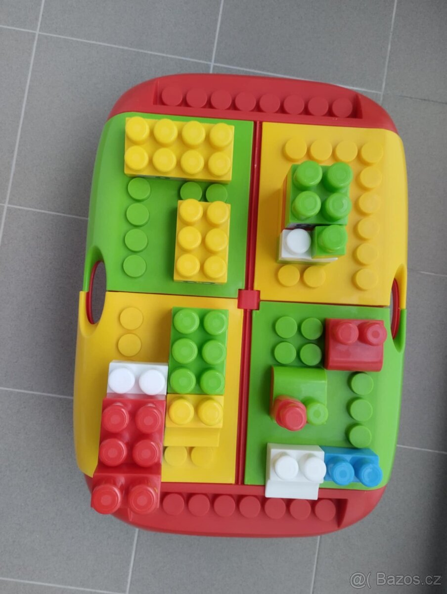 Multifunkční stoleček mega blocks - 2