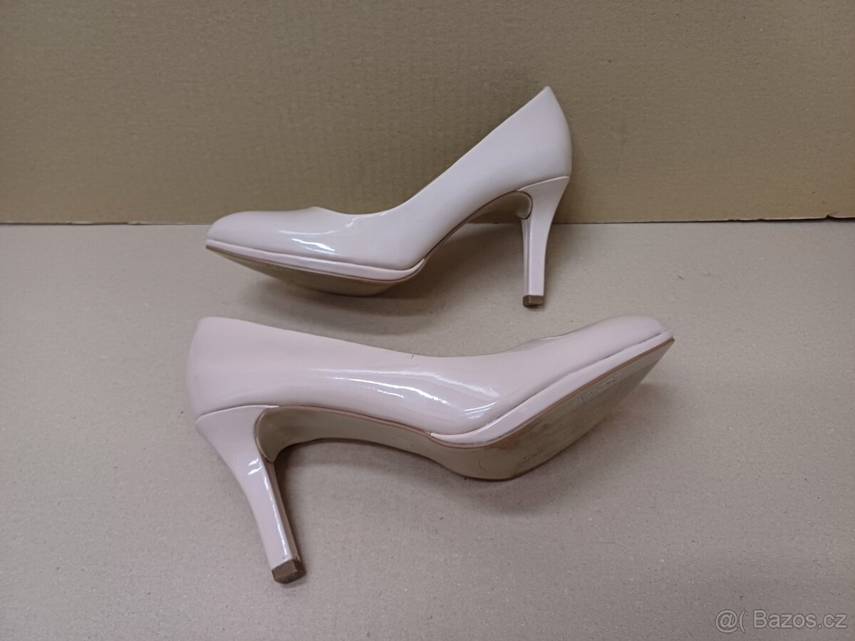 Tělové/pudrové/ lakované lodičky vel.37 - 2