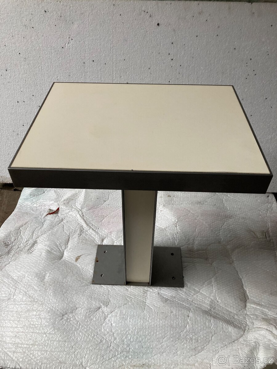 Venkovní stolky - 2