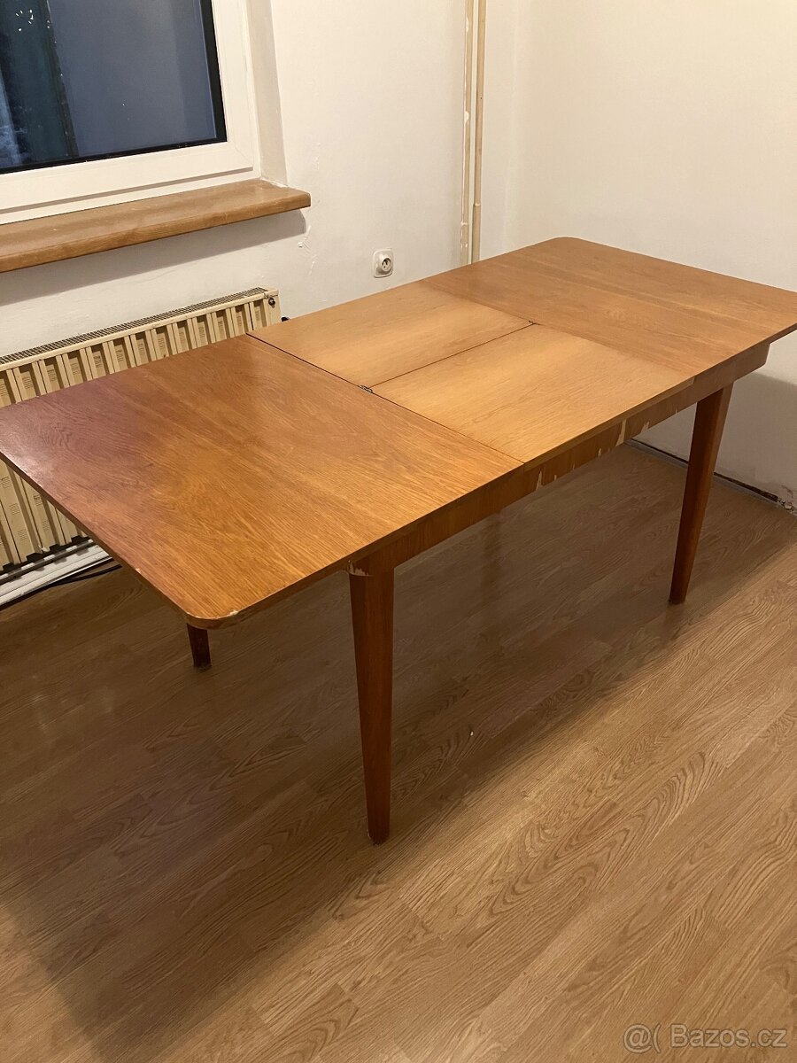 Rozkládací jídelní stůl - 2