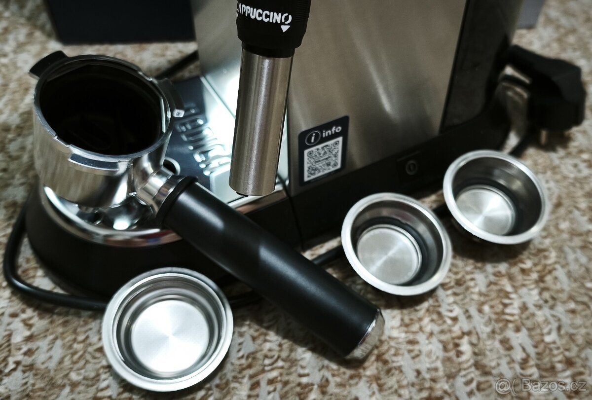 De'Longhi Dedica EC 685.M KÁVOVAR - 2