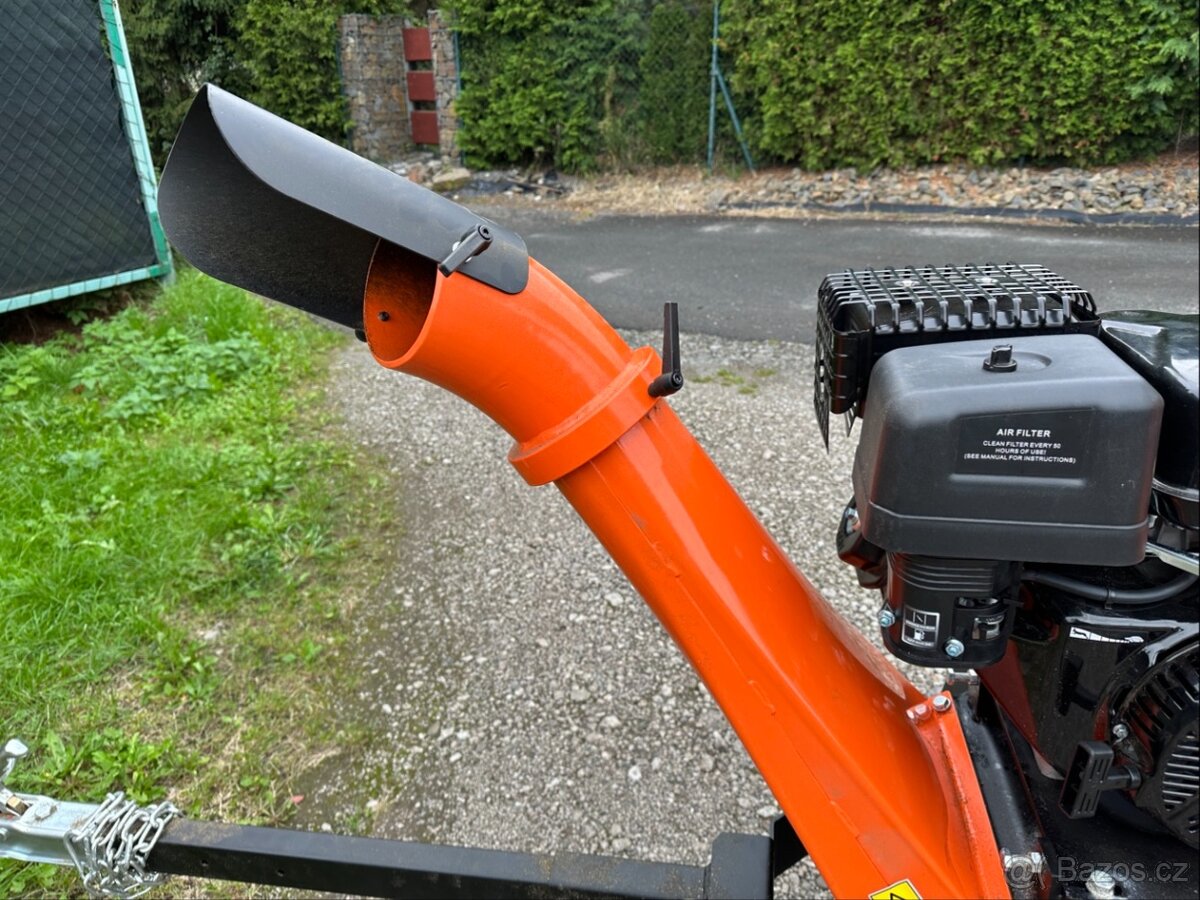 štěpkovač, drtič větví, štěpkovač za auto 15 hp - 2