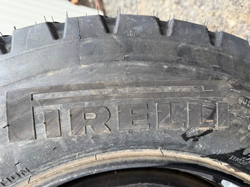 Pneu Pirelli MG-01 265/70 R19,5 nové - 2