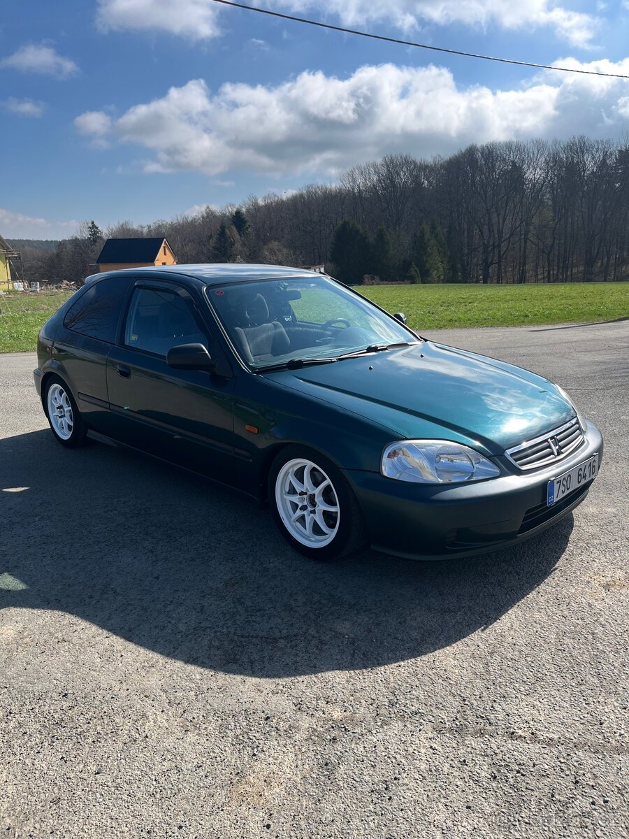 Honda Civic 6g 1.5 - 2