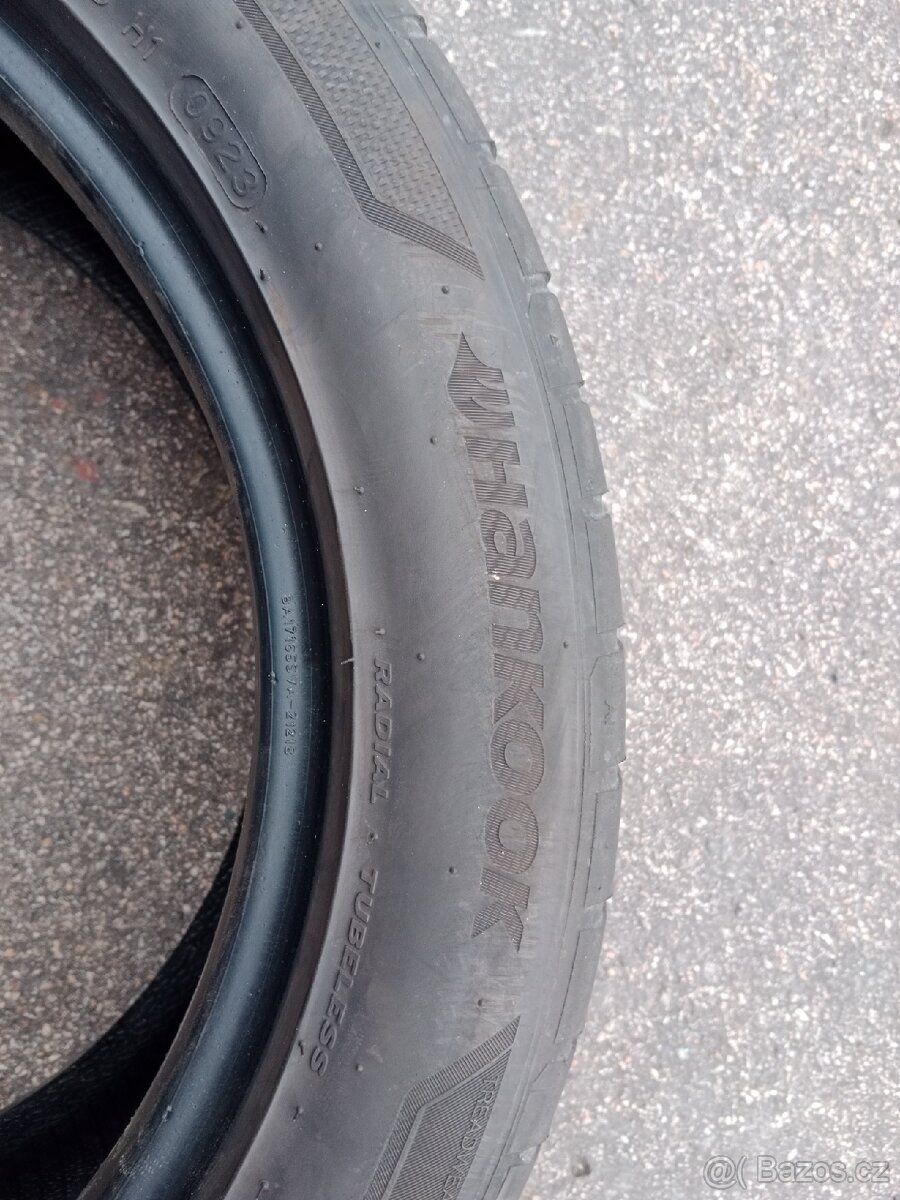 Pneu 225/50R17 - 2