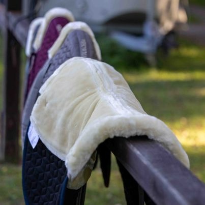 Nové podsedlová dečka Showmaster VS - 2