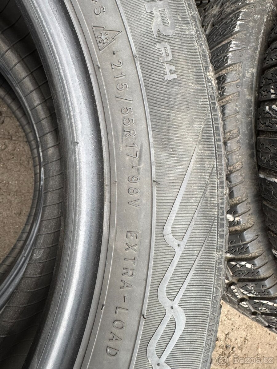 1004. 2x zimní pneu nokian 215/65 r17 ( cca 6 mm) - 2