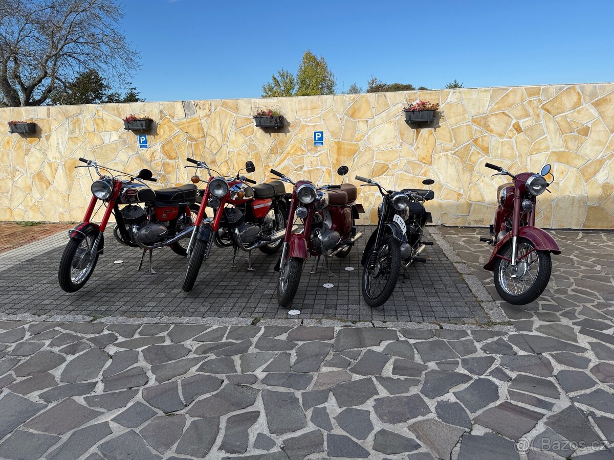 JAWA sbírka motorek - 2