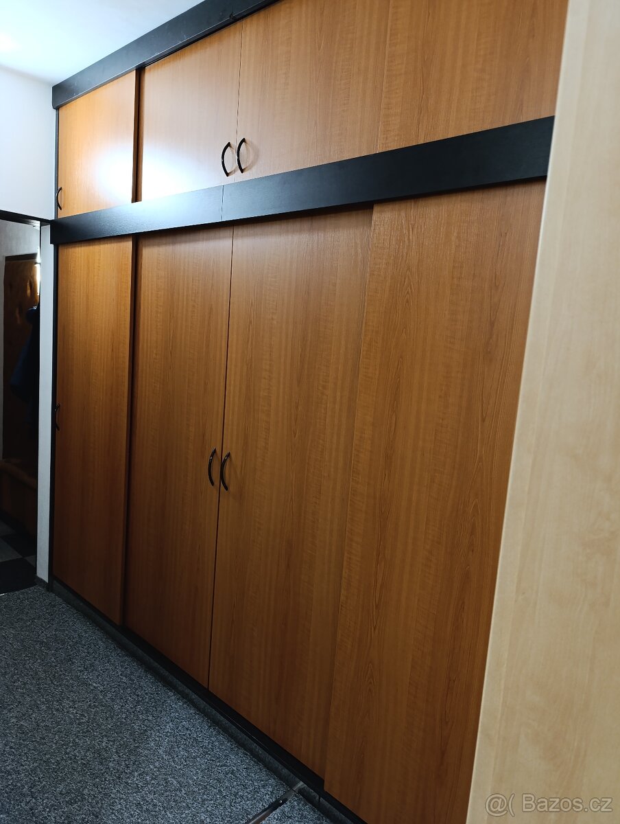 Vestavné skříně s nástavci - 2