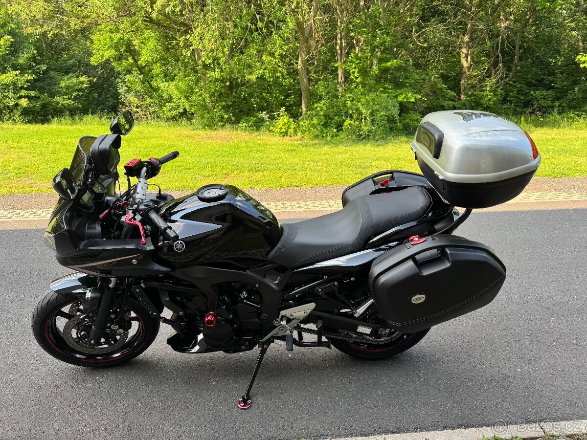 Yamaha FZ6 Fazer - 2