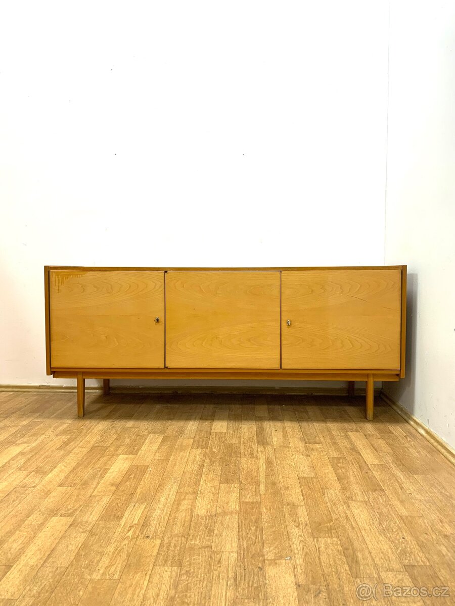 Retro komoda 60. léta Brusel—- - 2