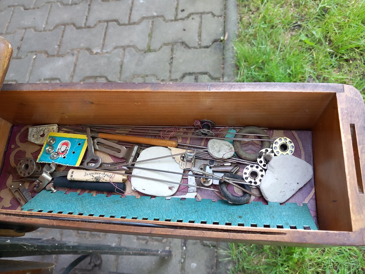 Šicí stroj Singer - 2