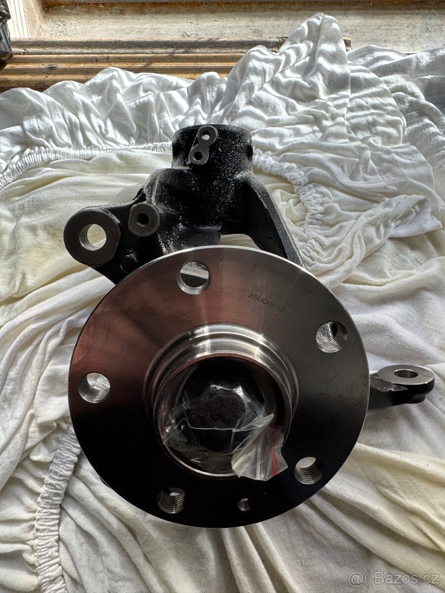 Prodám – těhlice OE číslo— 5Q0 407 255 Q - 2