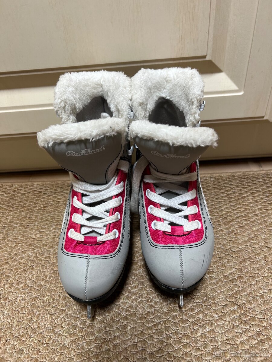 Dívčí brusle 26 - 2