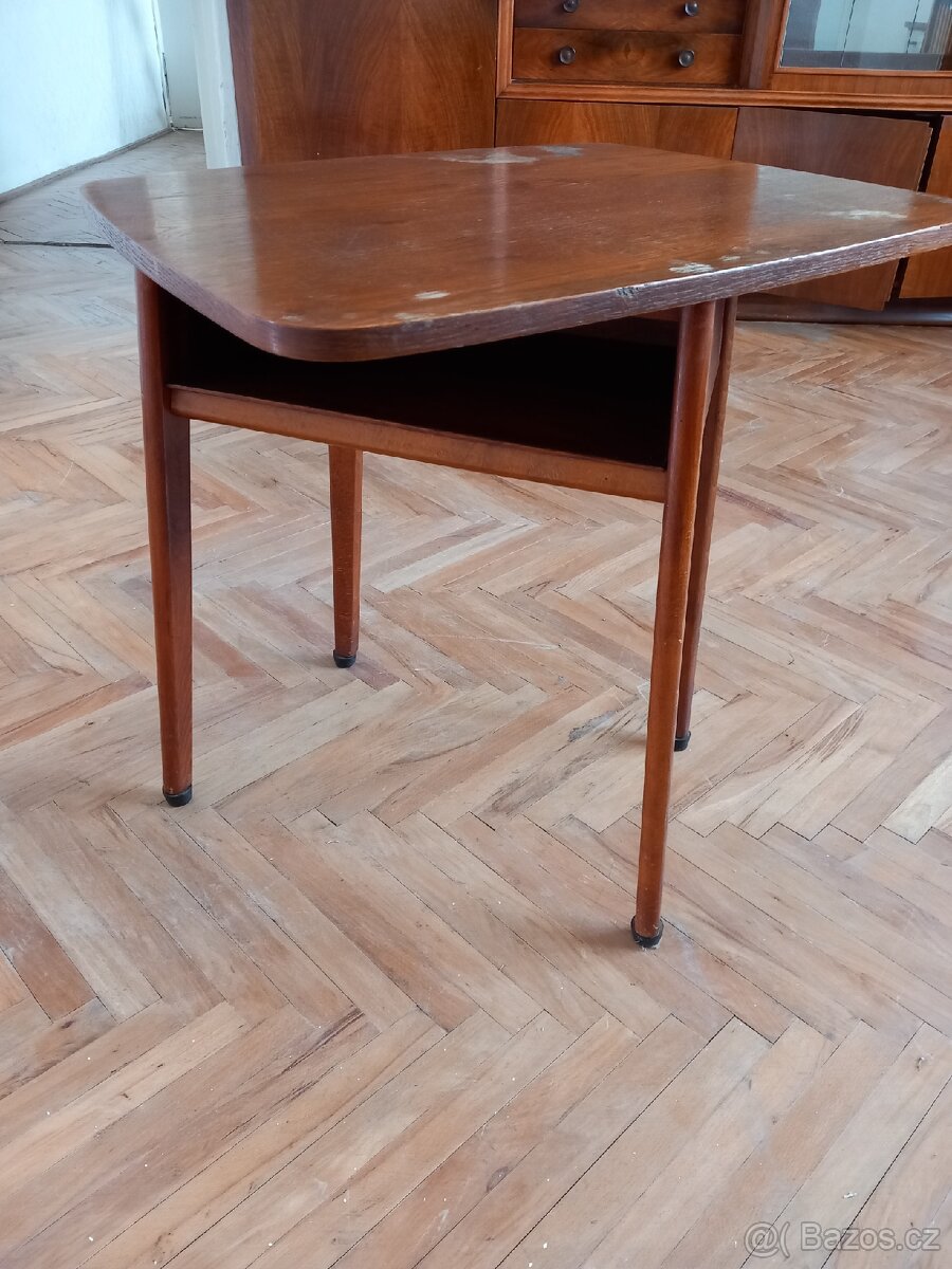 Retro televizní stolek - 2