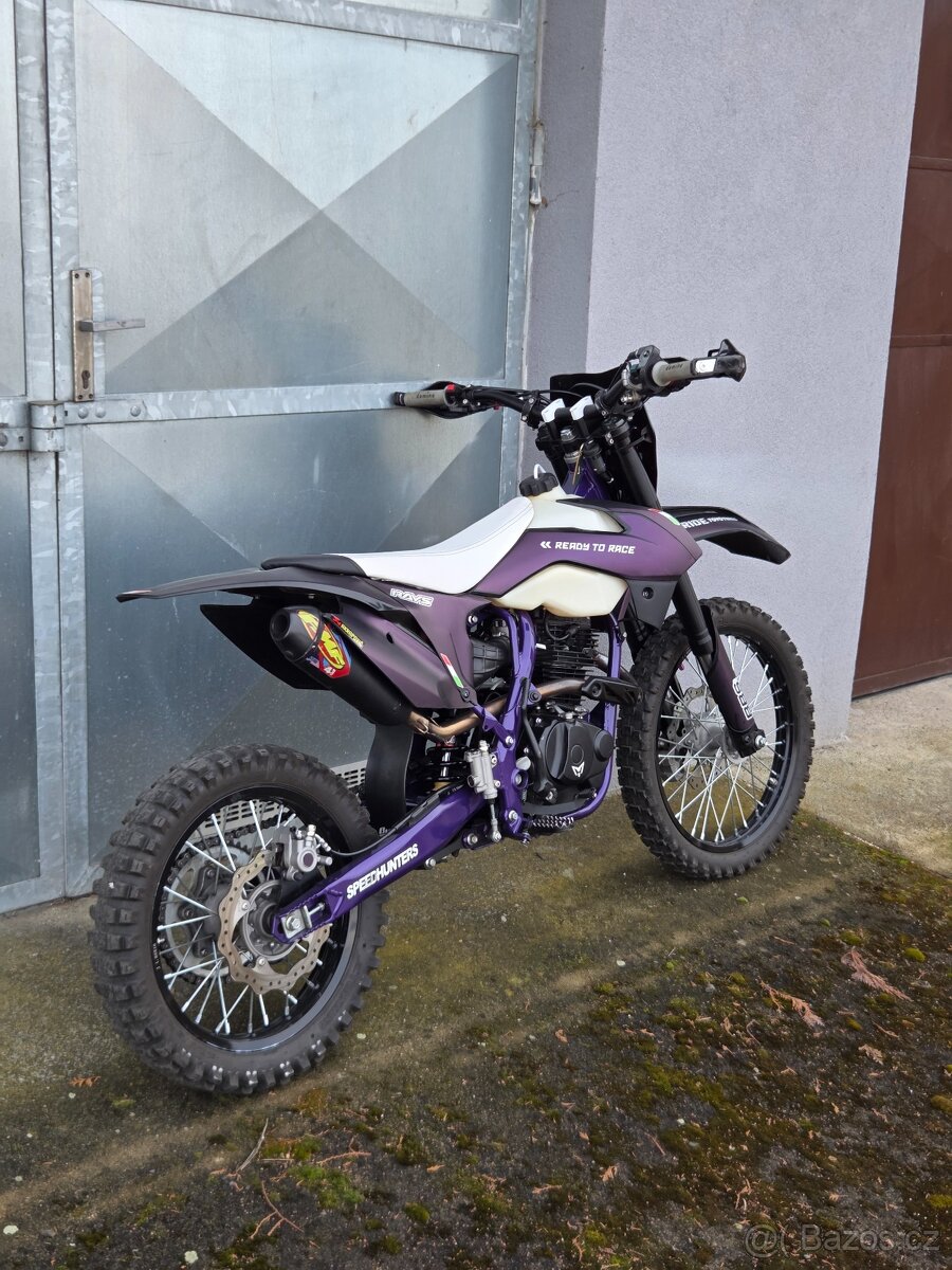 ZUUMAV 250 Custom 💜 - 2