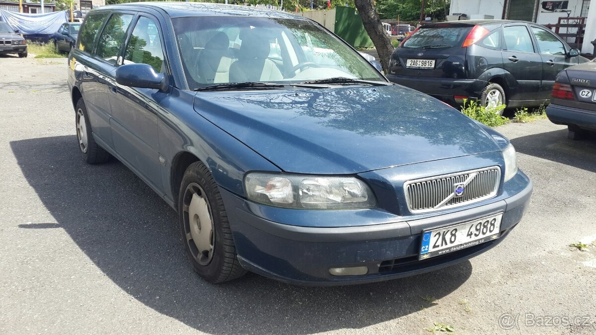 Volvo V70 2.4i - 2