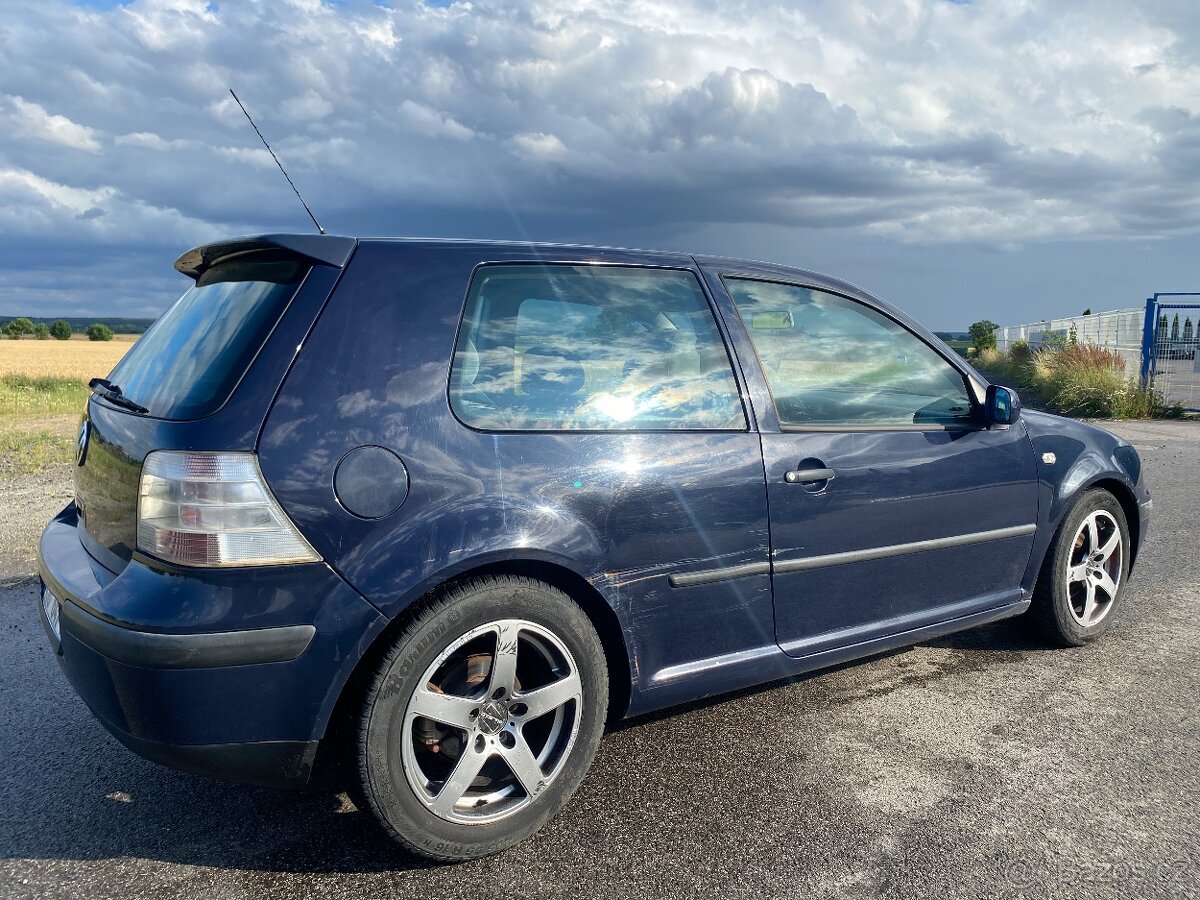 VW Golf IV. - 2