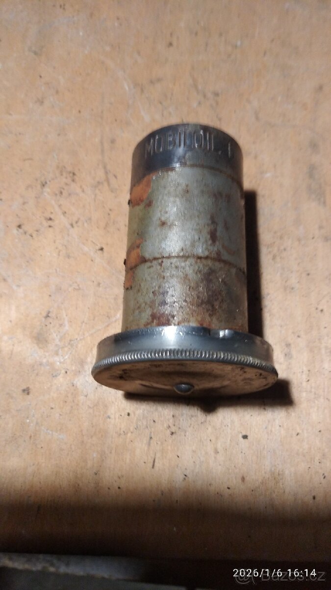 Víčko nádrže - 2