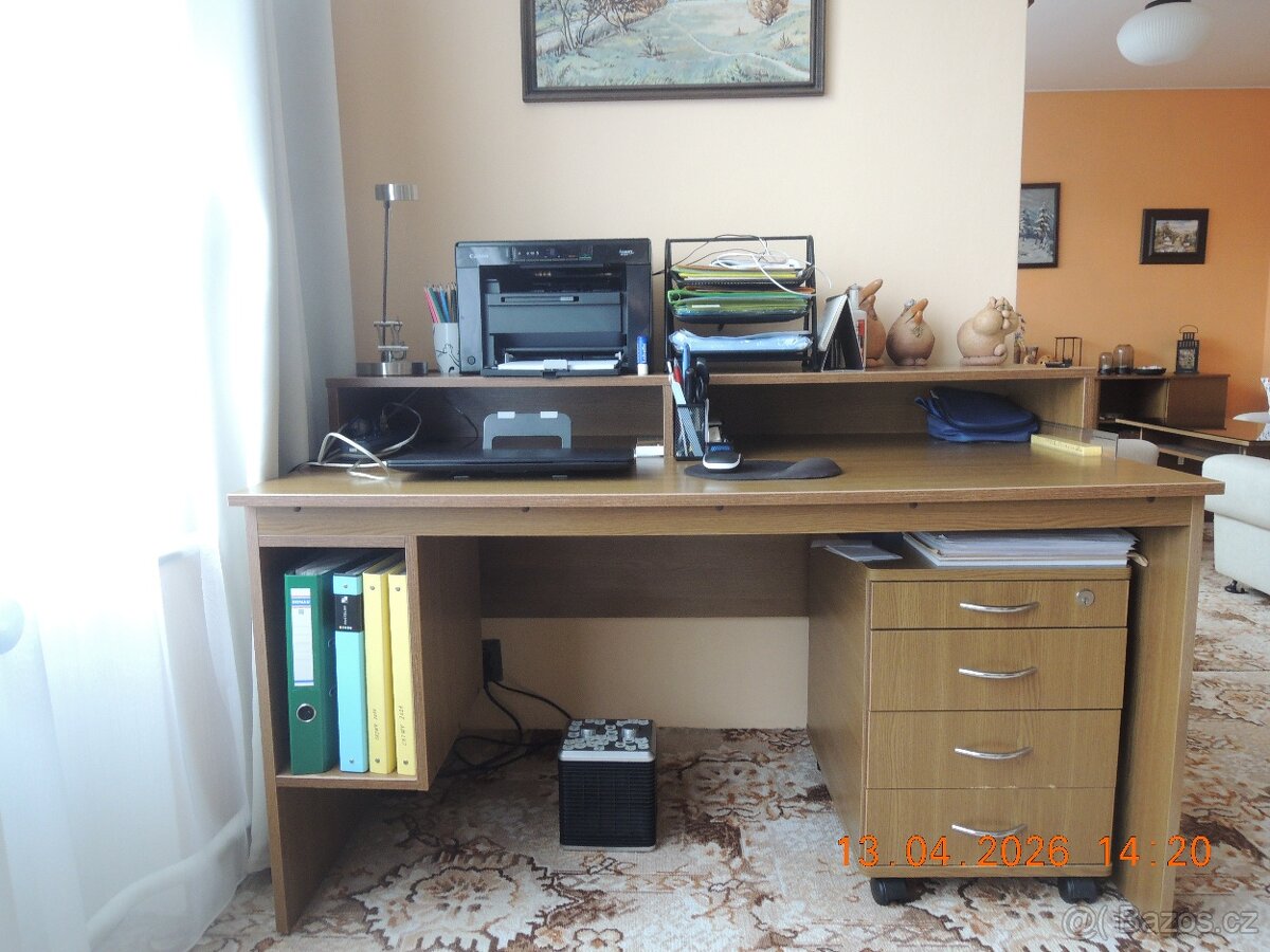 Obývací stěna, pracovní stůl - 2
