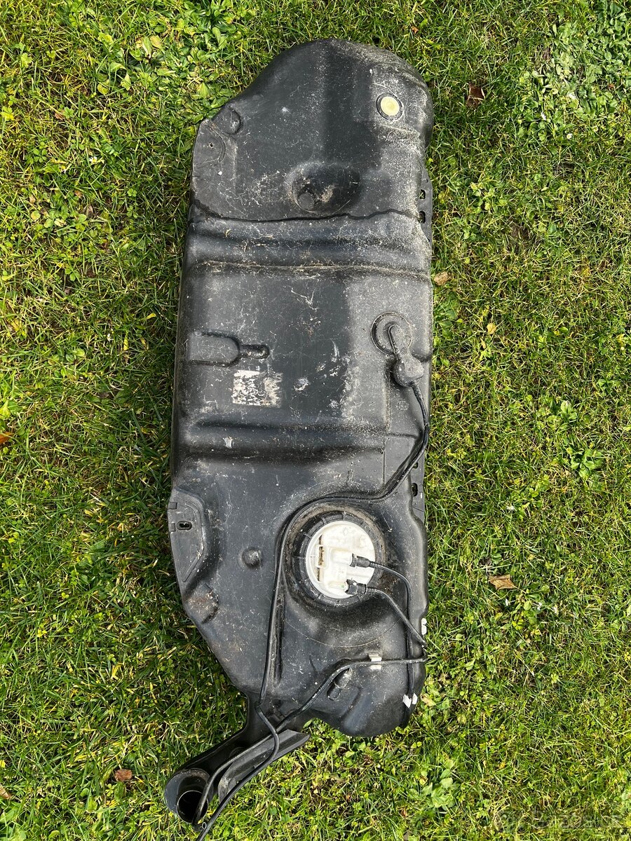 Nadrz Peugeot 206 - 2