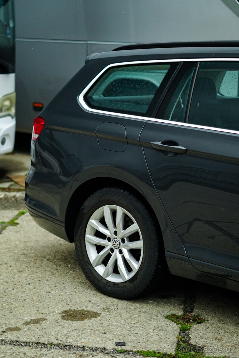 VW Passat B8 1.6 manuál - 2