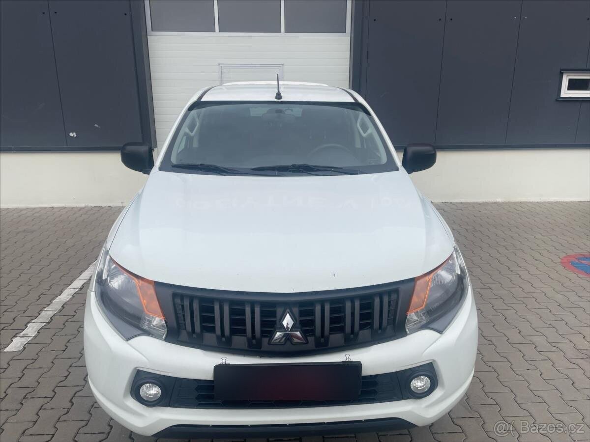 Mitsubishi L200 2,4 DI-D  4WD DOUBLE CAB INVITE (2016) - 2