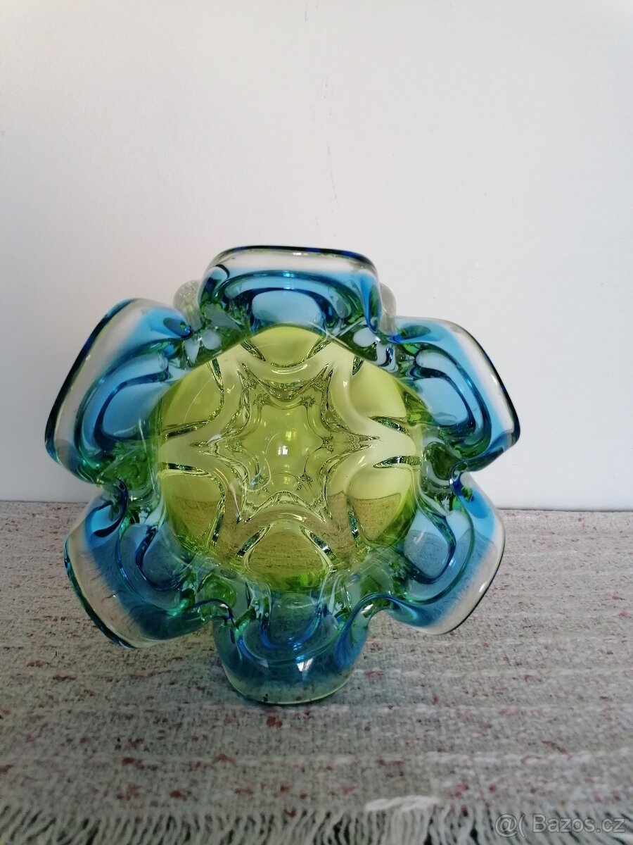 Vázy z hutního skla - 2