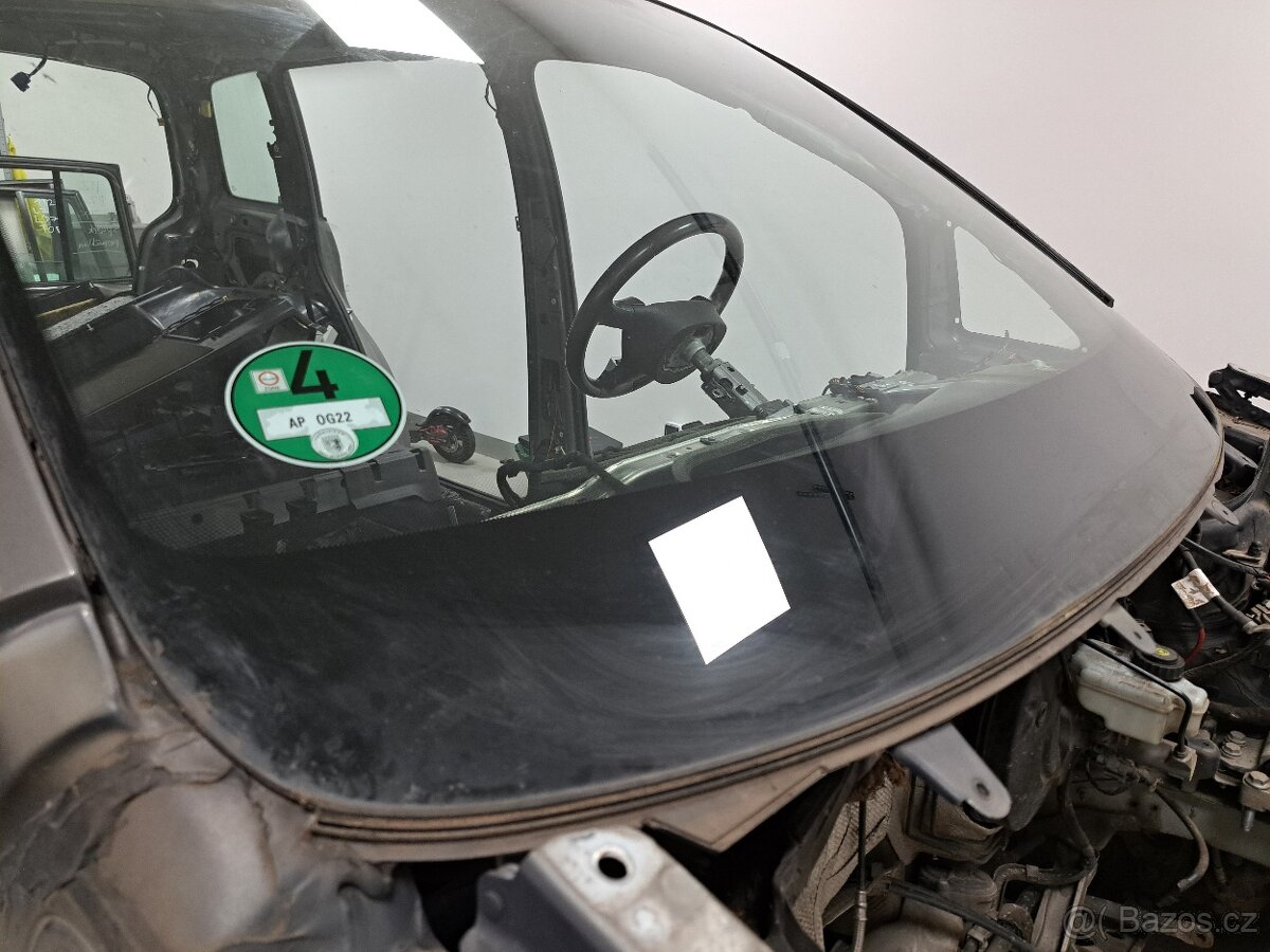 Čelní sklo VW Touran 2003-2010 - 2