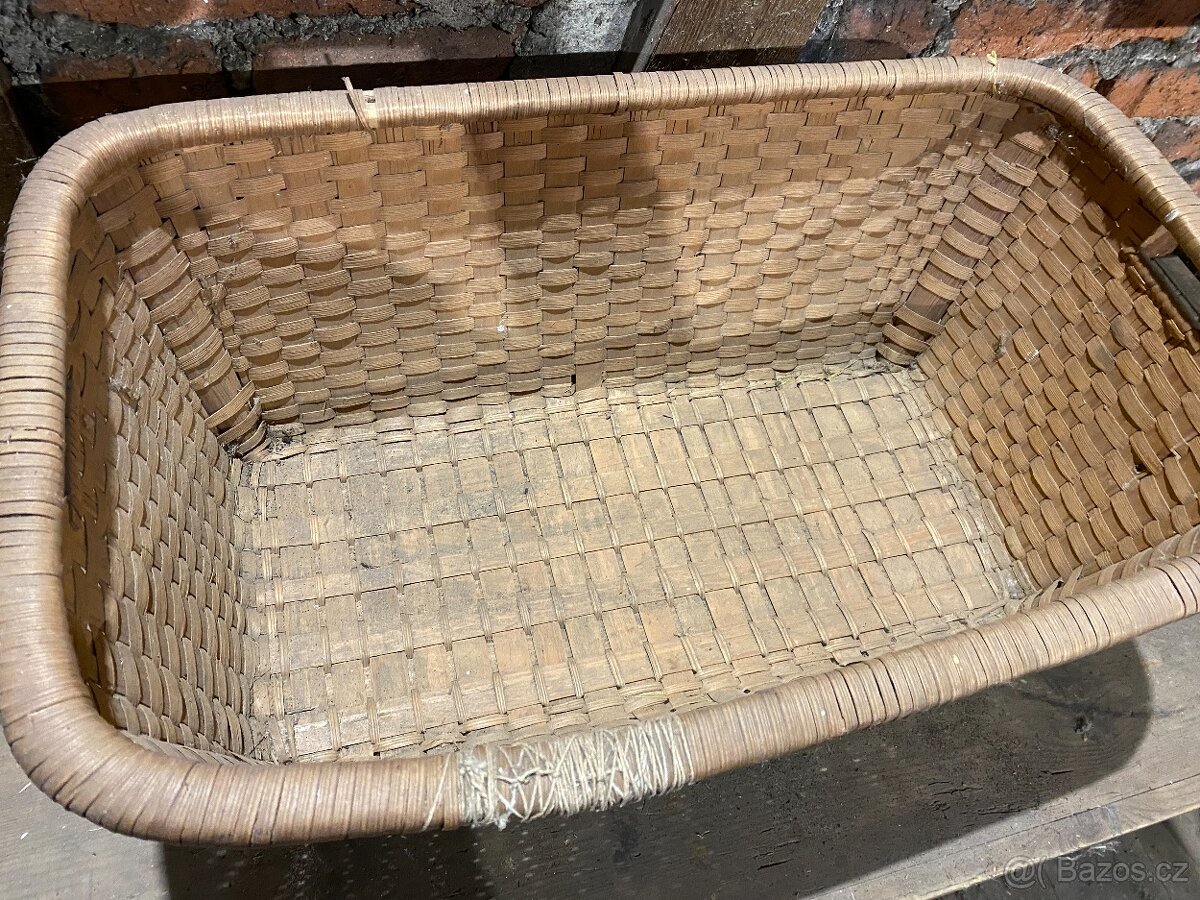 Starý koš na prádlo - 2